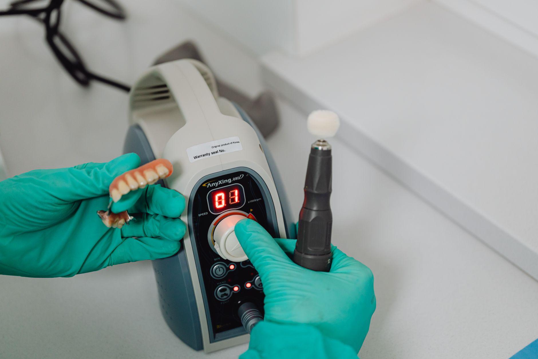 Dentiers de légende : les secrets insolites de nos ancêtres